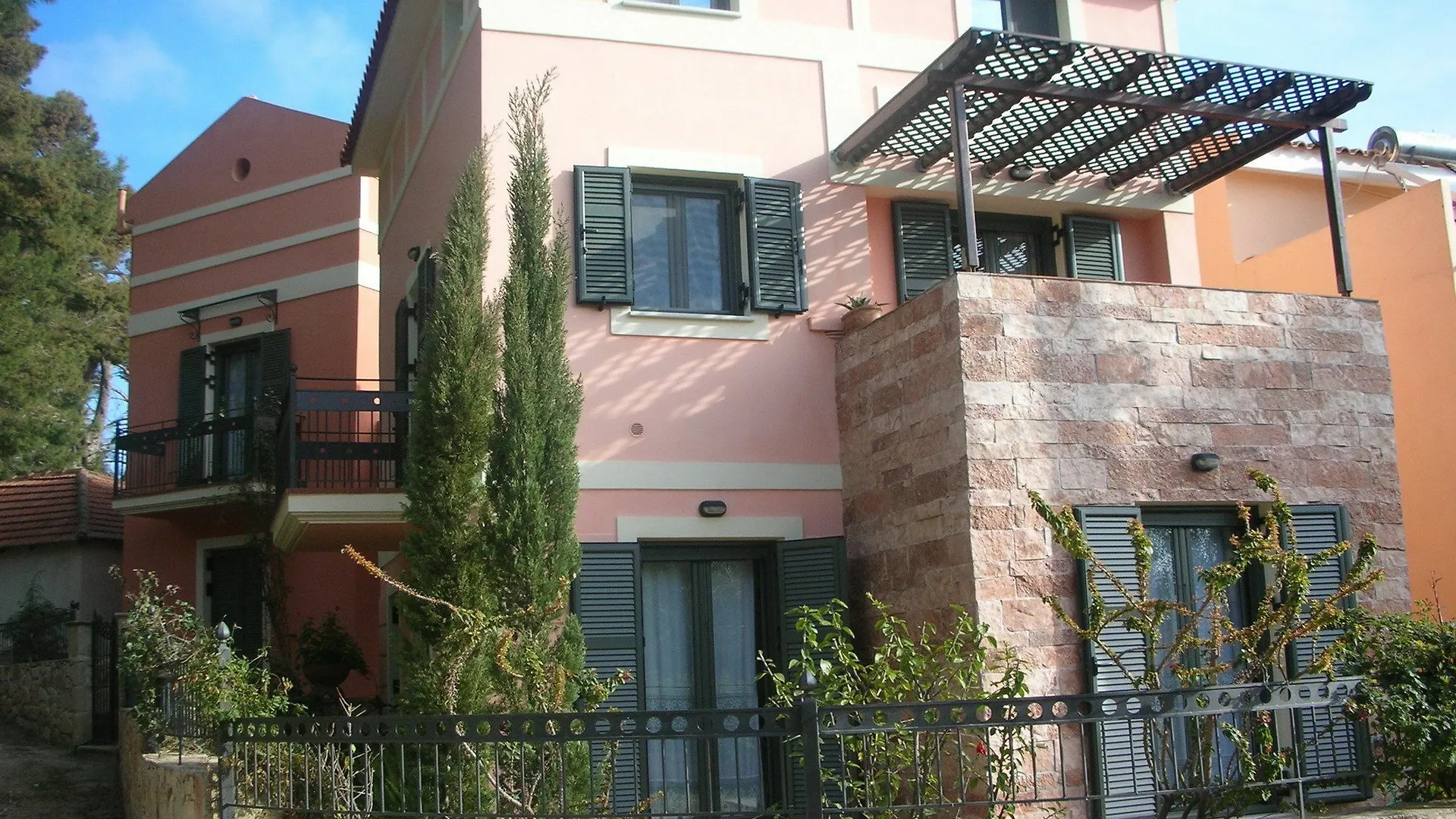 Alekos Beach Houses-Veronica Villa ليكسوري